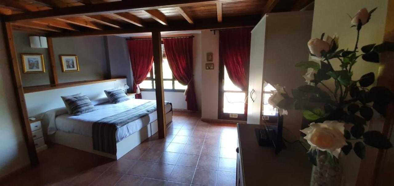 Hotel Casa Tejedor Las Almunias Esterno foto